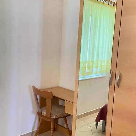 アパート Tiho & Jelena ブラチェ