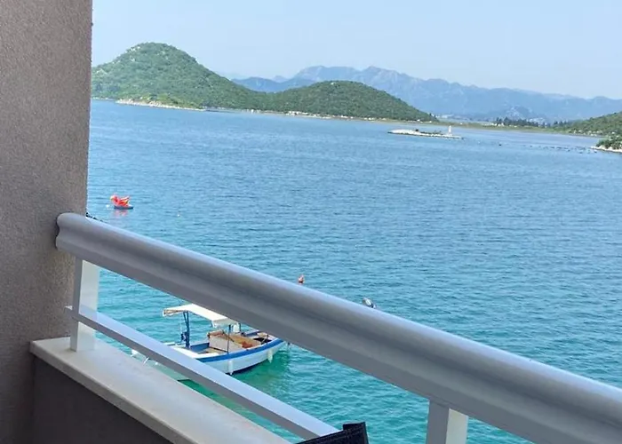 Apartment Tiho & Jelena Blace