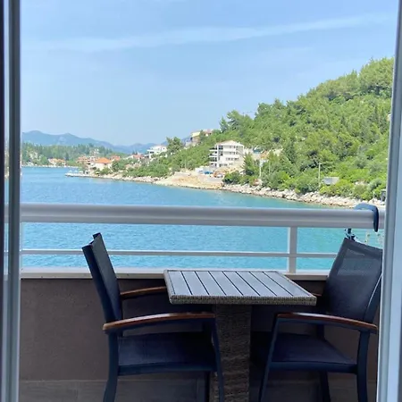 Lägenhet Tiho & Jelena *